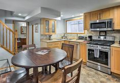 Others 3 Quaint Seattle Apt ~ 1 Mi to UW Campus!