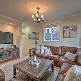 Primary image 1 Sunny Seattle Home w/ Deck ~ 6 Mi to Downtown, Seattle Children's Hospital Hotels