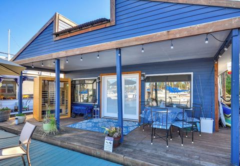 Lainnya Portland Floating Home Getaway w/ Sauna!