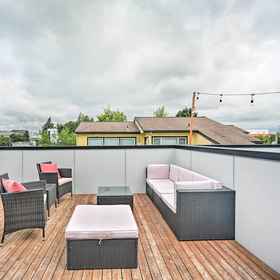 Interior 1 Seattle Townhome: Rooftop Deck < 7 Mi to Dtwn, Seattle Children's Hospital Hotels