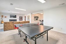 Lain-lain Peaceful Smyrna Home w/ Wood-burning Fire Pit