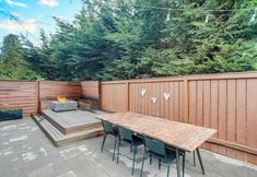 Others 2 3 Mi to Dtwn Seattle: Queen Anne Apartment!