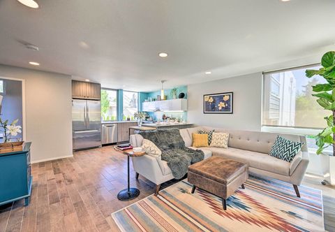 Khác Canal & Mtn Views: Pet-friendly Seattle Retreat