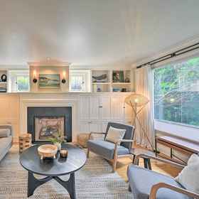 Primary image1Stunning Queen Anne House w/ Private Patio!,西雅图公共图书馆飯店