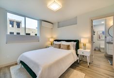 Others 2 Luxury Seattle Home w/ Rooftop Deck + Fire Pit!