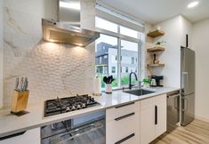 Others 3 Luxury Seattle Home w/ Rooftop Deck + Fire Pit!