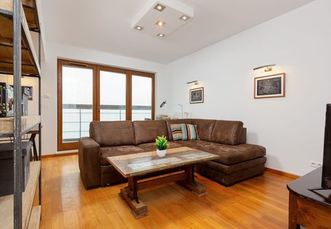 Others Broniwoja Apartment by Renters