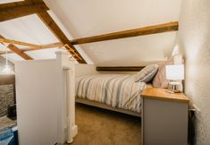 Others 5 The Cow Shed at Pencraig