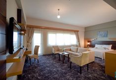 其他 4 KTÜ Koru Otel