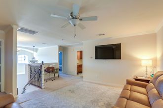 其他 4 Family-friendly Irving Townhome w/ Yard!