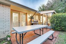 其他 Walk to At&t Stadium: Arlington Home w/ Patio!