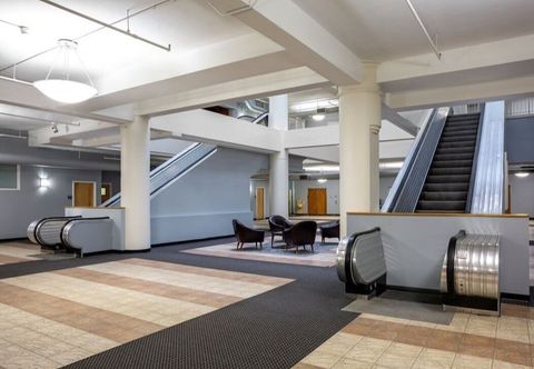 Others CozySuitesThe Block w Skybridge Access 2