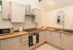 Khác 4 The Cattle Byre