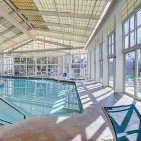 Interior 1 คอนโดมิเนียมที่ Pigeon Forge ที่มีความสง่าและมองเห็นสนามกอล์ฟ!, โรงแรม & ที่พัก Pigeon Forge