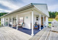 Others 2 Bayfront Port Hadlock Retreat w/ Grill & Deck!