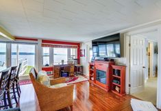 Others 3 Bayfront Port Hadlock Retreat w/ Grill & Deck!