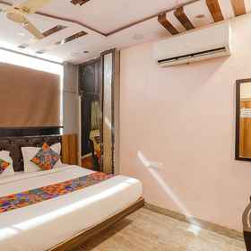 Primary image 1 Fabexpress P2, Imam Square Hotels