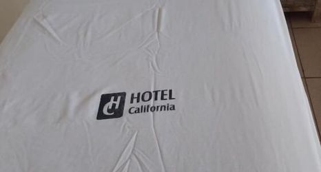 Others 2 Hotel California