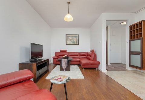 Others Cozy Apartment Near Airport by Renters