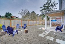 Khác Westport Home w/ Hot Tub: 2 Blocks to Beach!