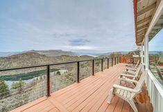 其他 7 Cozy Grand Coulee Home w/ Deck & Views!