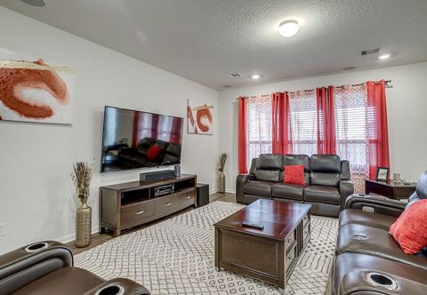 其他 Lovely Richmond Home w/ Outdoor Kitchen & Grill!