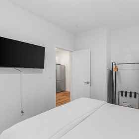 Room1國會山莊中心舒適綠洲,金郡公寓