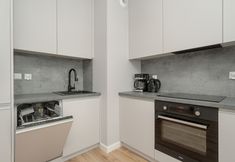 기타 7 Elegant Studio Free Garage by Renters