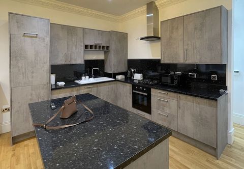 Lainnya Charming 1-bed Apartment in Wolverhampton