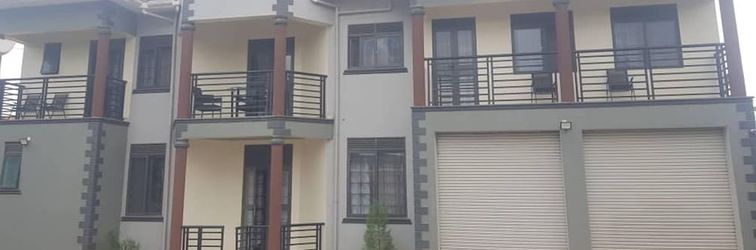Others Inviting 9-bed Villa in Kampala