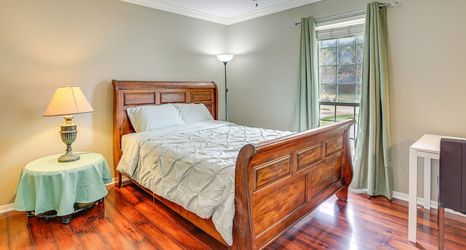 其他 2 Houston Home w/ Screened Porch, Near Sugar Land!