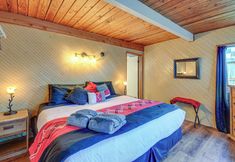 Lain-lain 5 Pet-friendly Washington Retreat w/ Hot Tub & Deck!