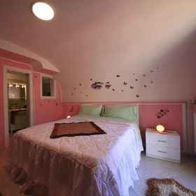 Primary image 1 Dolls House Holiday Home, โรงแรม & ที่พัก Museo della Carta