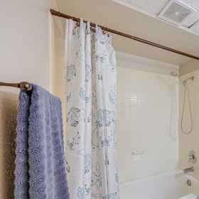 Interior 1 Cozy Fresno Condo w/ Balcony & Pool Access, Chukchansi Park Hotels