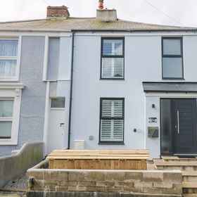 Primary image1Sailors,Deviock飯店