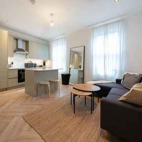 Room 1 ฉากแบทเทอร์ซีที่งดงาม - ห้องชุดไทยแลนด์ 2 ห้องนอน, โรงแรม & ที่พัก Balham