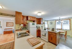 Others 4 Fire Pit & On-site Pond: Wooded Walton Home!