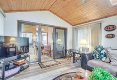 Others 3 Versatile Castle Rock Lake Home With Fire Pit!