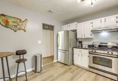 Others 6 Decatur Vacation Rental w/ Fenced Yard!