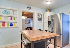 Others 6 Lovely St Pete Beach Cottage, Walk to Beach & Town