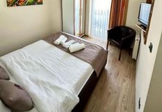 Others 7 Elegance Apart