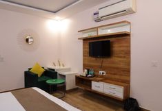 Others 4 The Sandalwood Hotel, Sec-38 I Near Medanta Medicity Gurgaon