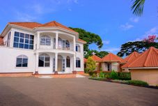 Others CROYLANDZ COTTAGES