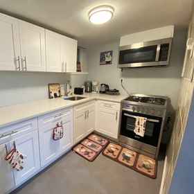 Primary image 1 1-bedroom West New York City, New Jersey, Hotel 3143 Broadway