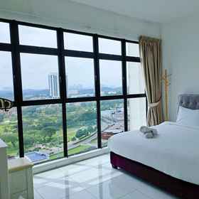 Primary image 1 JB Bukit Indah Skyloft套房, Restoran padang bundo kanduang 酒店