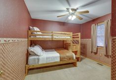 其他 6 Lovely Interlaken Home w/ Fire Pit & Yard!