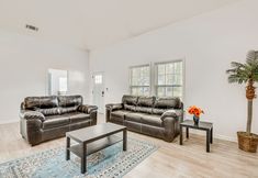 其他 7 Spacious Atlanta Home w/ Deck < 5 Mi to Downtown!