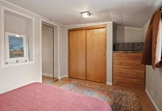 Others 4 North West Nest 30 Day Minimum 2 Bedroom Home by RedAwning