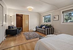 Others 6 North West Nest 30 Day Minimum 2 Bedroom Home by RedAwning