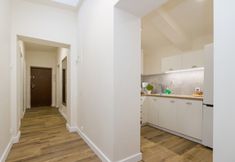 Others 7 ShortStayPoland Zelazna B146